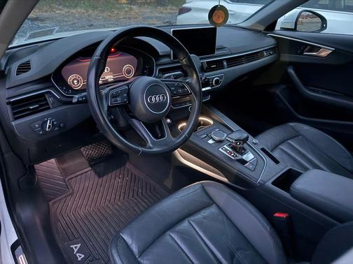 2017 Audi A4 Season of Audi ultra Premium