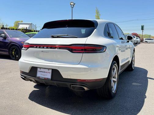 White 2021 Porsche Macan Macan Sport Edition