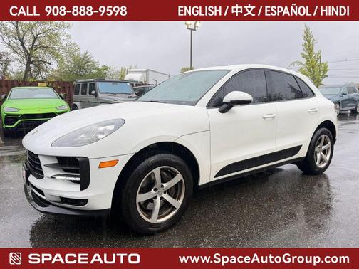 2021 Porsche Macan Macan Sport Edition