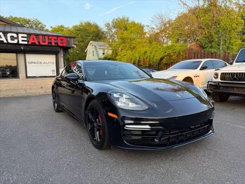 2018 Porsche Panamera Sport Turismo Turbo