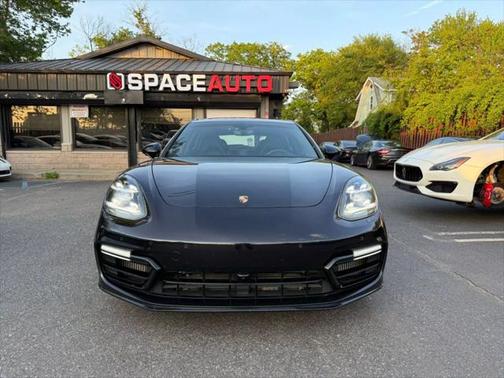 2018 Porsche Panamera Sport Turismo Turbo
