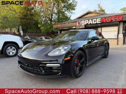 2018 Porsche Panamera Sport Turismo Turbo