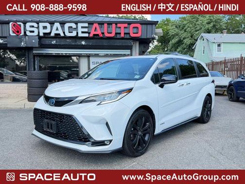 White 2021 Toyota Sienna XSE 7 Passenger
