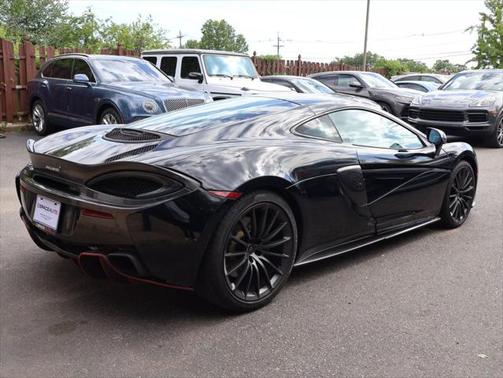 2017 McLaren 570GT Base