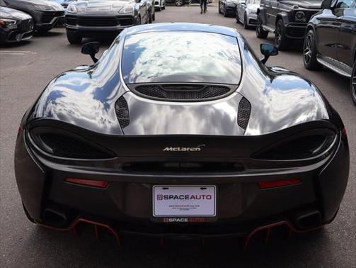 2017 McLaren 570GT Base