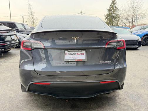 2022 Tesla Model Y Performance Dual Motor All-Wheel Drive