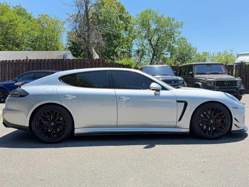 Rhodium Silver Metallic 2014 Porsche Panamera GTS