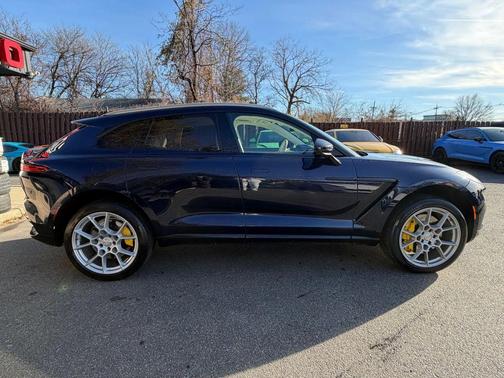 2021 Aston Martin DBX Sport Utility 4D