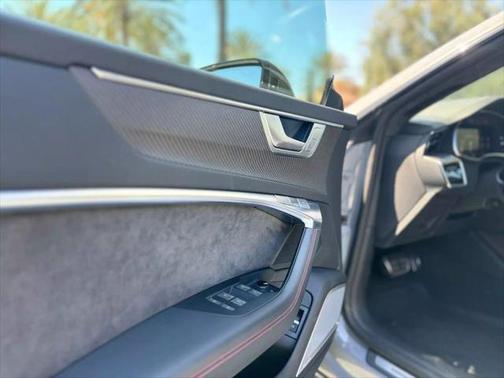 2021 Audi RS 7 4.0T