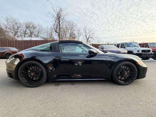 2022 Porsche 911 Targa 4 GTS