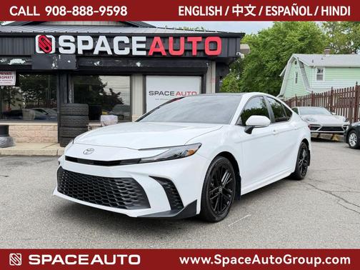 Ice Cap 2025 Toyota Camry SE