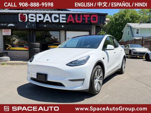 Pearl White Multi-Coat 2023 Tesla Model Y Long Range Dual Motor All-Wheel Drive