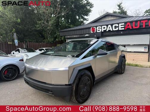2025 Tesla Cybertruck Cyberbeast