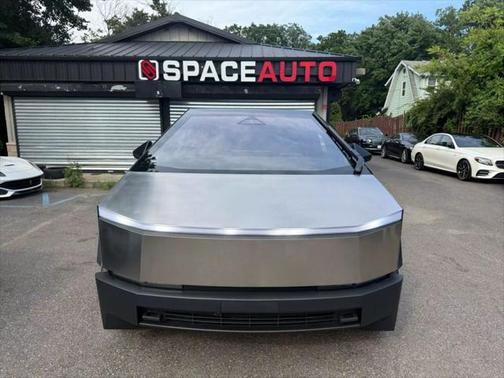 2025 Tesla Cybertruck Cyberbeast