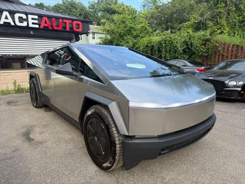 2025 Tesla Cybertruck Cyberbeast
