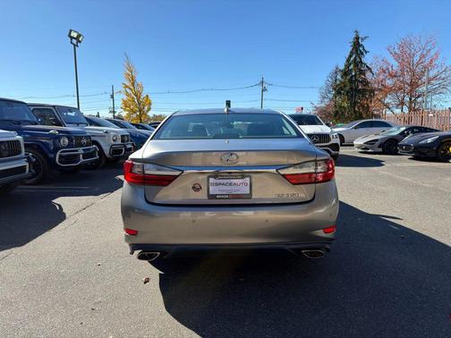 2018 Lexus ES 350 Base