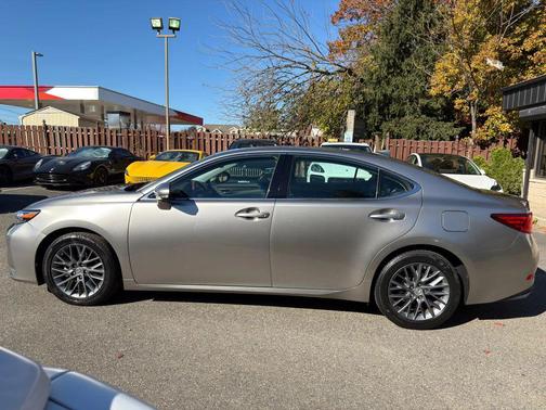 2018 Lexus ES 350 Base