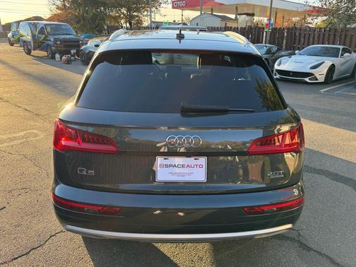2018 Audi Q5 2.0T Tech Premium