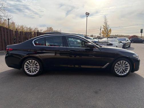 2022 BMW 530 i xDrive