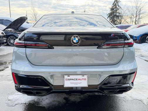 2023 BMW 760 i xDrive