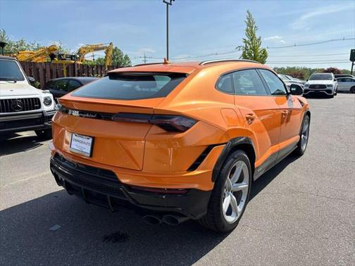 2023 Lamborghini Urus S