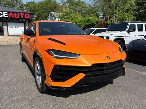 2023 Lamborghini Urus S