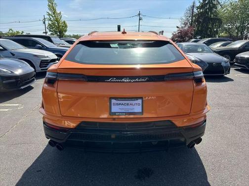 2023 Lamborghini Urus S