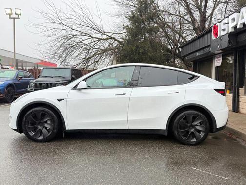 2023 Tesla Model Y Long Range Dual Motor All-Wheel Drive