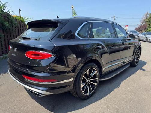 2023 Bentley Bentayga V8 Sport Utility 4D