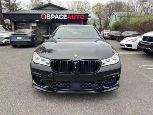 2018 BMW 750 i xDrive