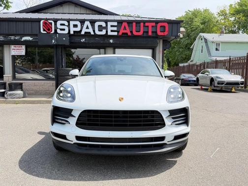 White 2020 Porsche Macan Macan Sport Edition