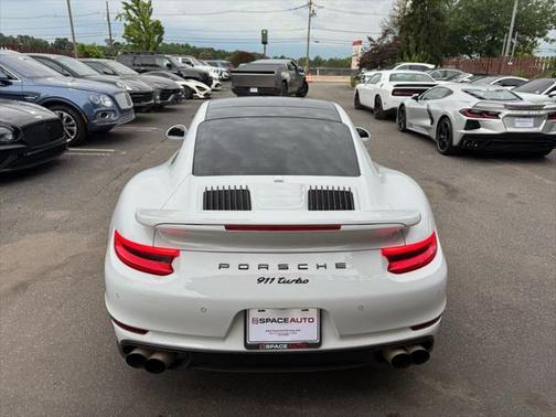 2017 Porsche 911 Turbo