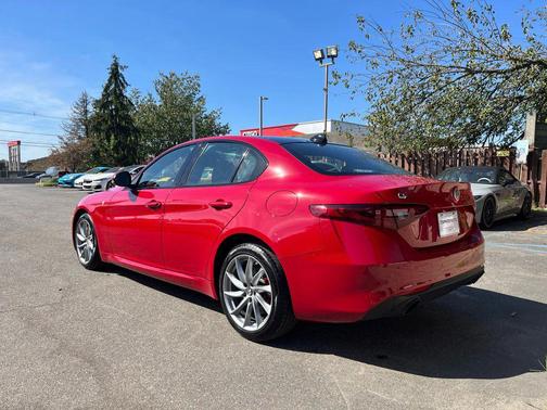 2022 Alfa Romeo Giulia Ti