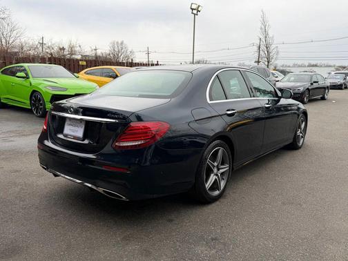 2017 Mercedes-Benz E-Class E 300 4MATIC Sedan 4D