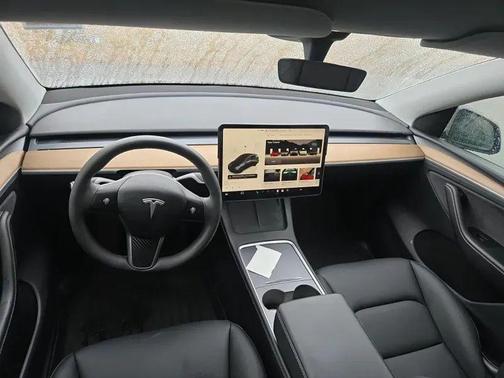 2024 Tesla Model Y Long Range Dual Motor All-Wheel Drive