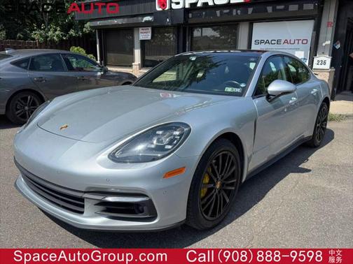 2017 Porsche Panamera 4S