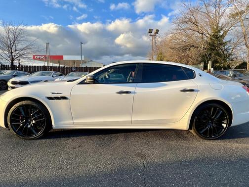 Bianco 2018 Maserati Quattroporte S Q4 GranSport