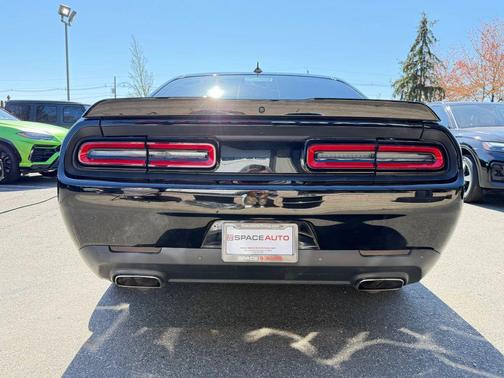 Pitch Black Clearcoat 2017 Dodge Challenger GT