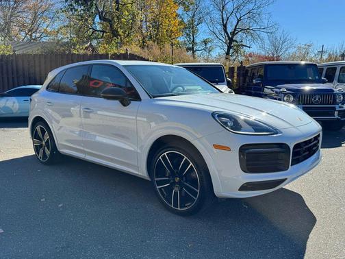 2022 Porsche Cayenne Platinum Edition