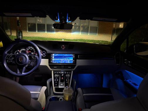 2022 Porsche Cayenne Platinum Edition