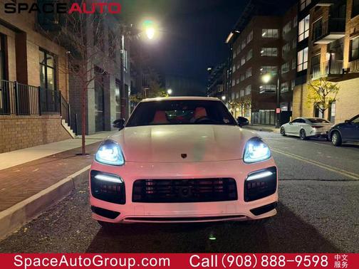 2022 Porsche Cayenne Platinum Edition