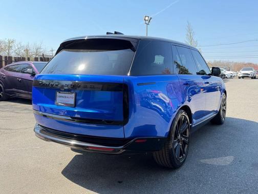 White 2023 Land Rover Range Rover P400 SE