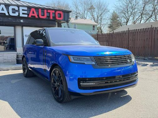 White 2023 Land Rover Range Rover P400 SE