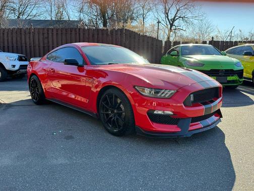 2017 Ford Shelby GT350 Base