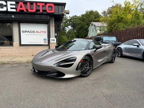 2018 McLaren 720S Base