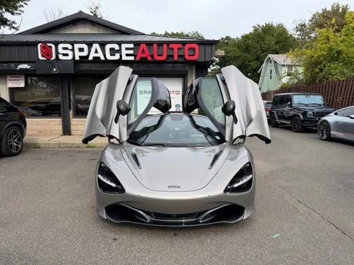 2018 McLaren 720S Base