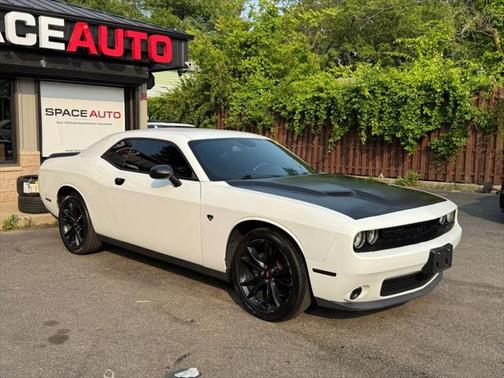 2017 Dodge Challenger SXT