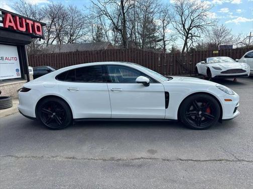 2018 Porsche Panamera 4S