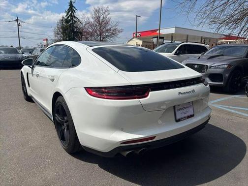 2018 Porsche Panamera 4S