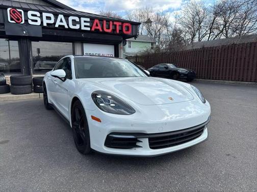 2018 Porsche Panamera 4S